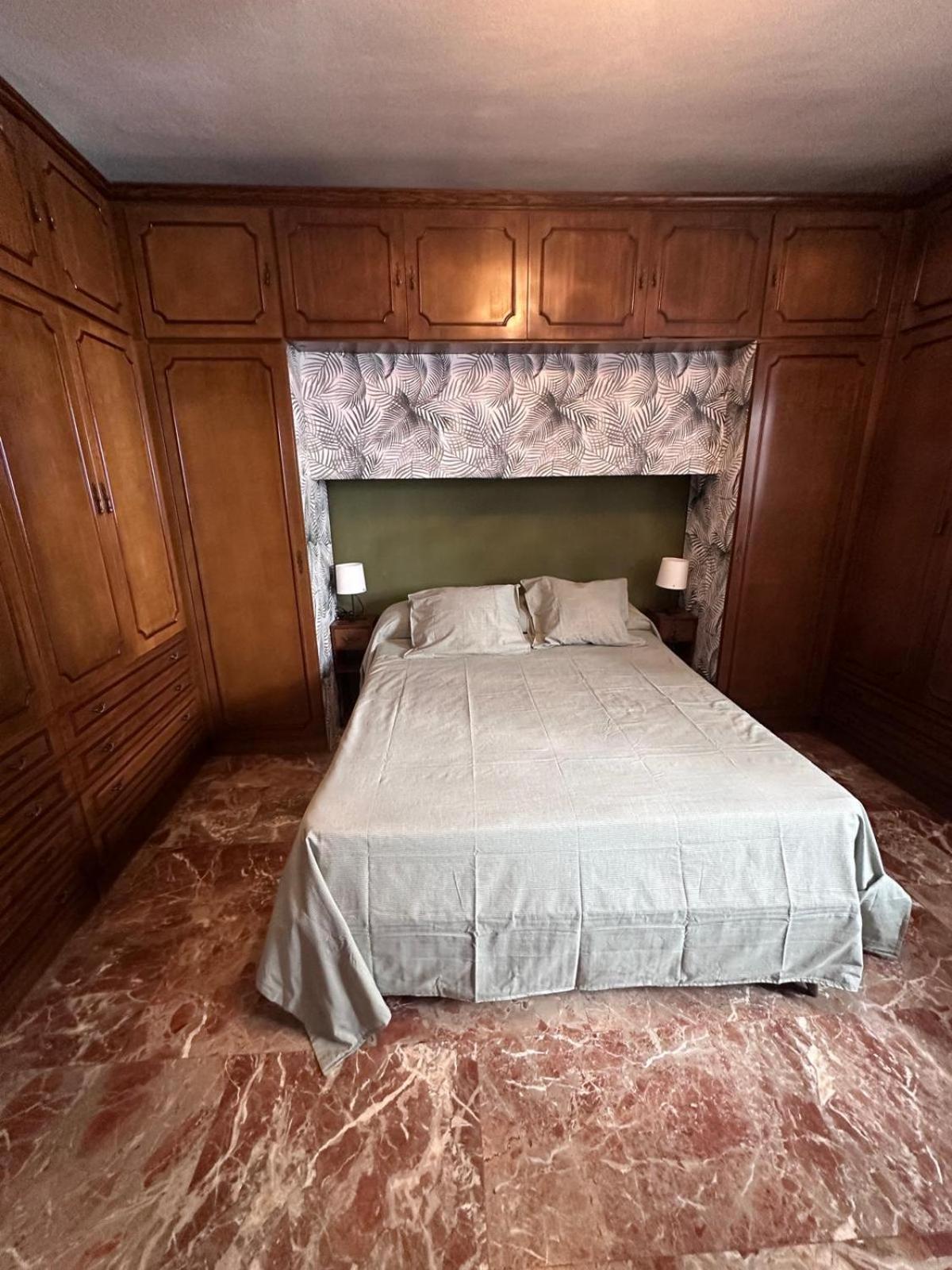 Amplio Apartamento Plaza Nueva Sevilla Eksteriør billede