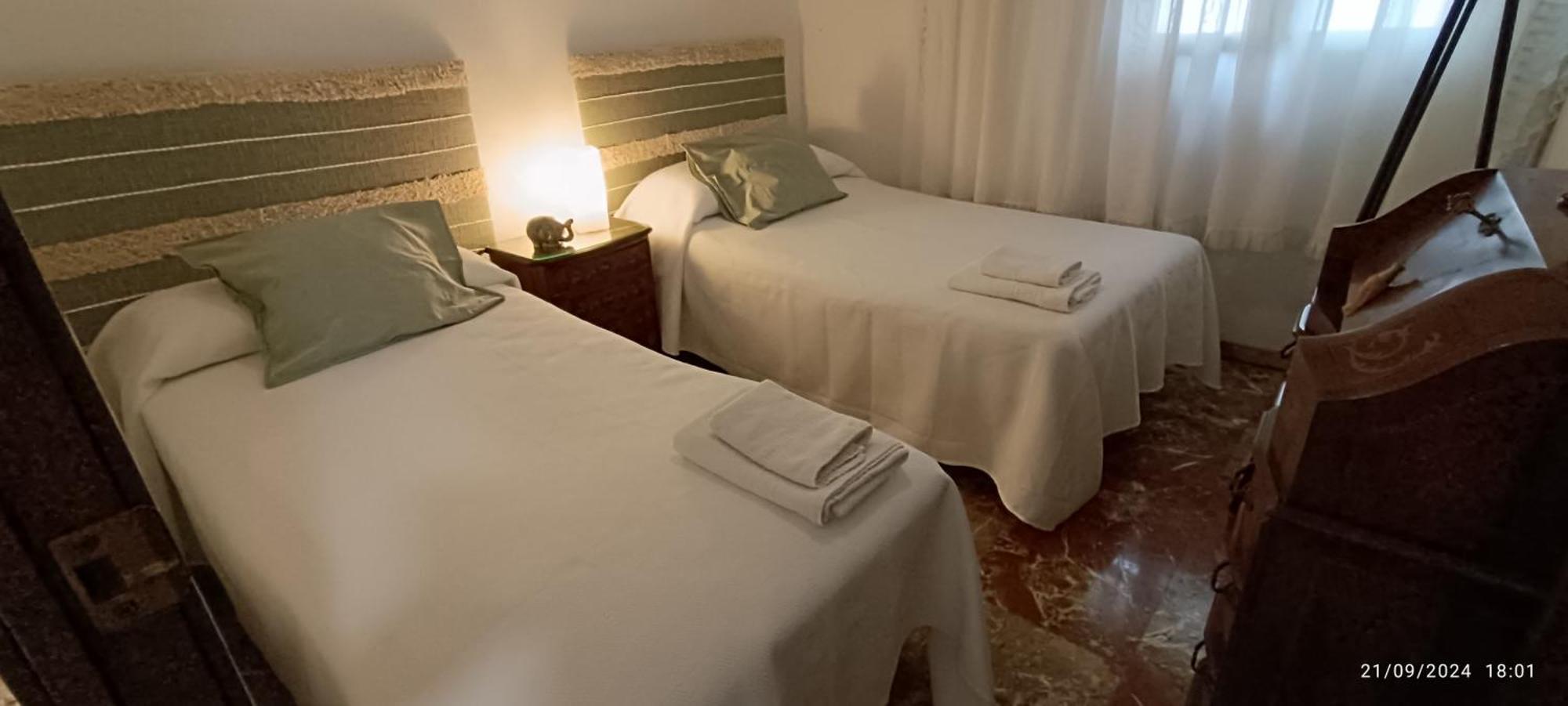 Amplio Apartamento Plaza Nueva Sevilla Eksteriør billede