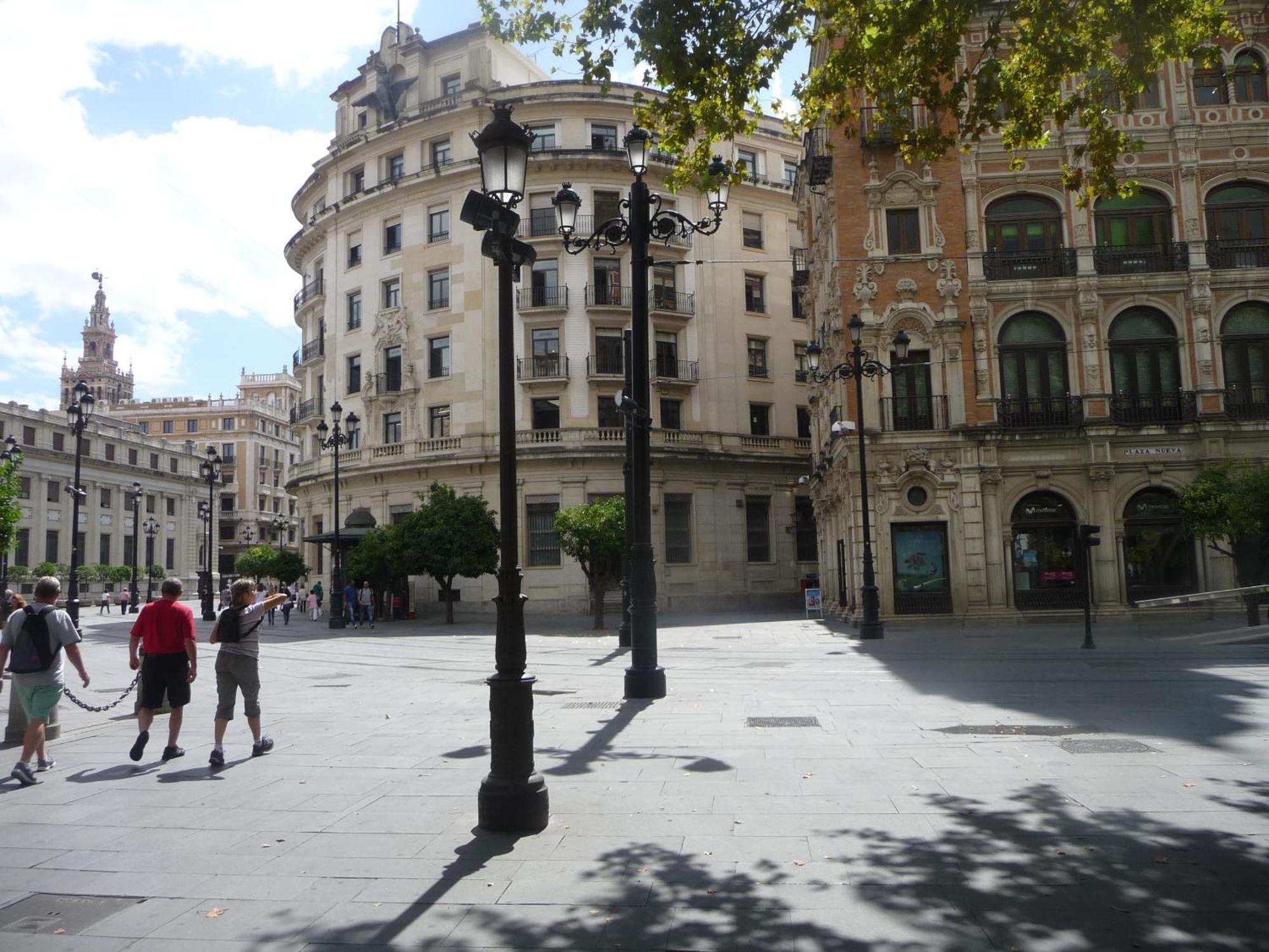 Amplio Apartamento Plaza Nueva Sevilla Eksteriør billede