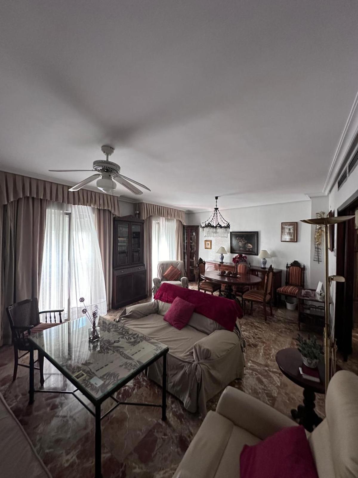 Amplio Apartamento Plaza Nueva Sevilla Eksteriør billede