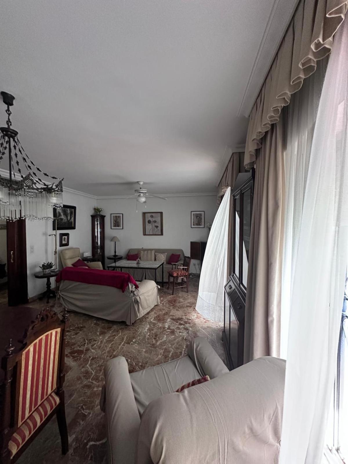 Amplio Apartamento Plaza Nueva Sevilla Eksteriør billede
